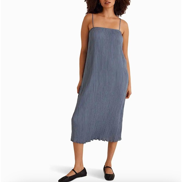 Madewell The Goldie Plissé Dress - Picture 3 of 14